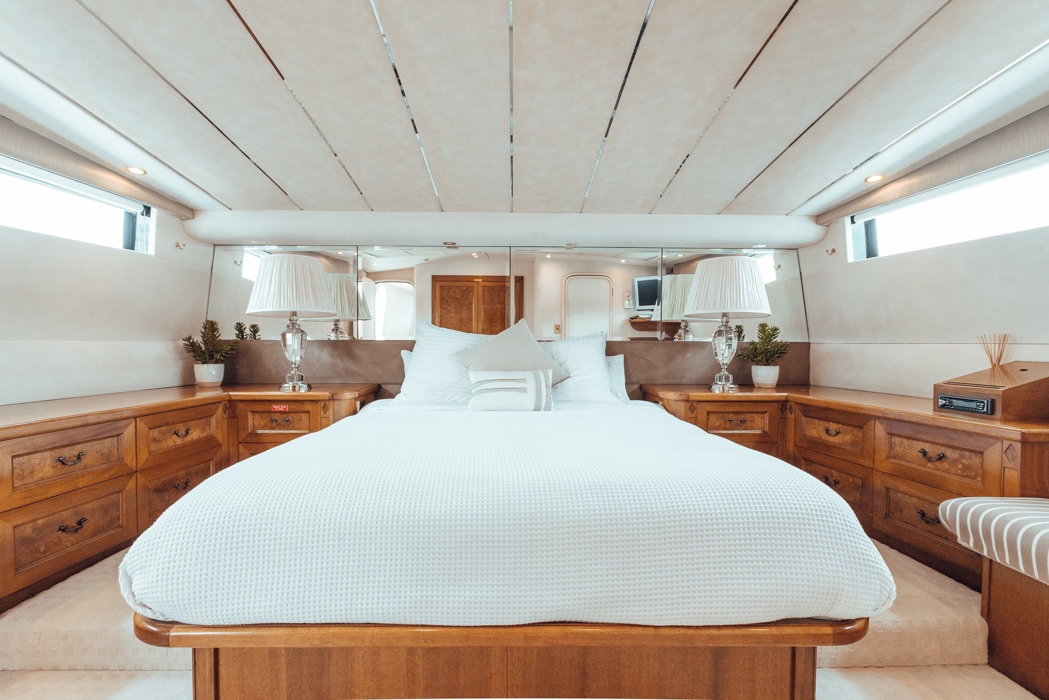 Full beam upper deck guest cabin