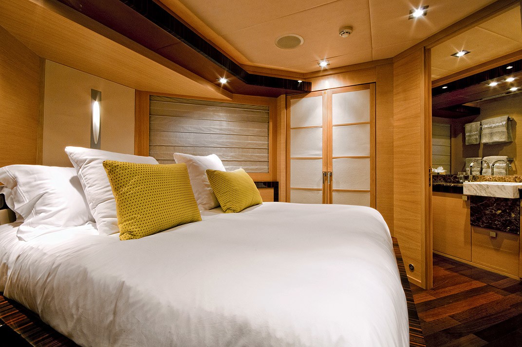 Guest's Cabin On Board Yacht VANQUISH