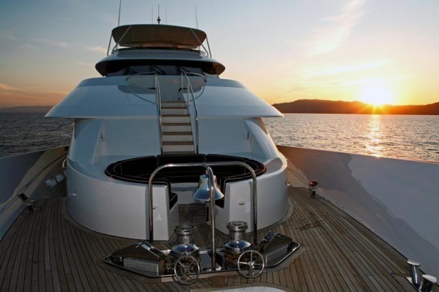 Sunset Dusk: Yacht ENDLESS SUMMER's Fore Image