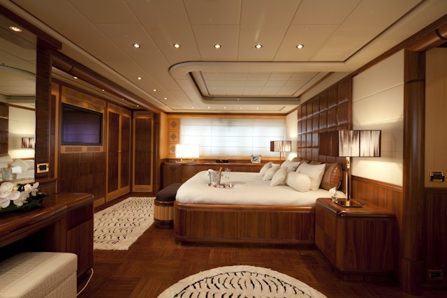Profile Aspect: Yacht SHANE's Main Master Cabin Image