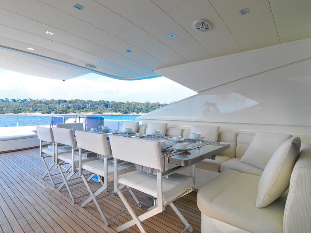 Bridgedeck Deck Eating/dining Aboard Yacht SIERRA ROMEO