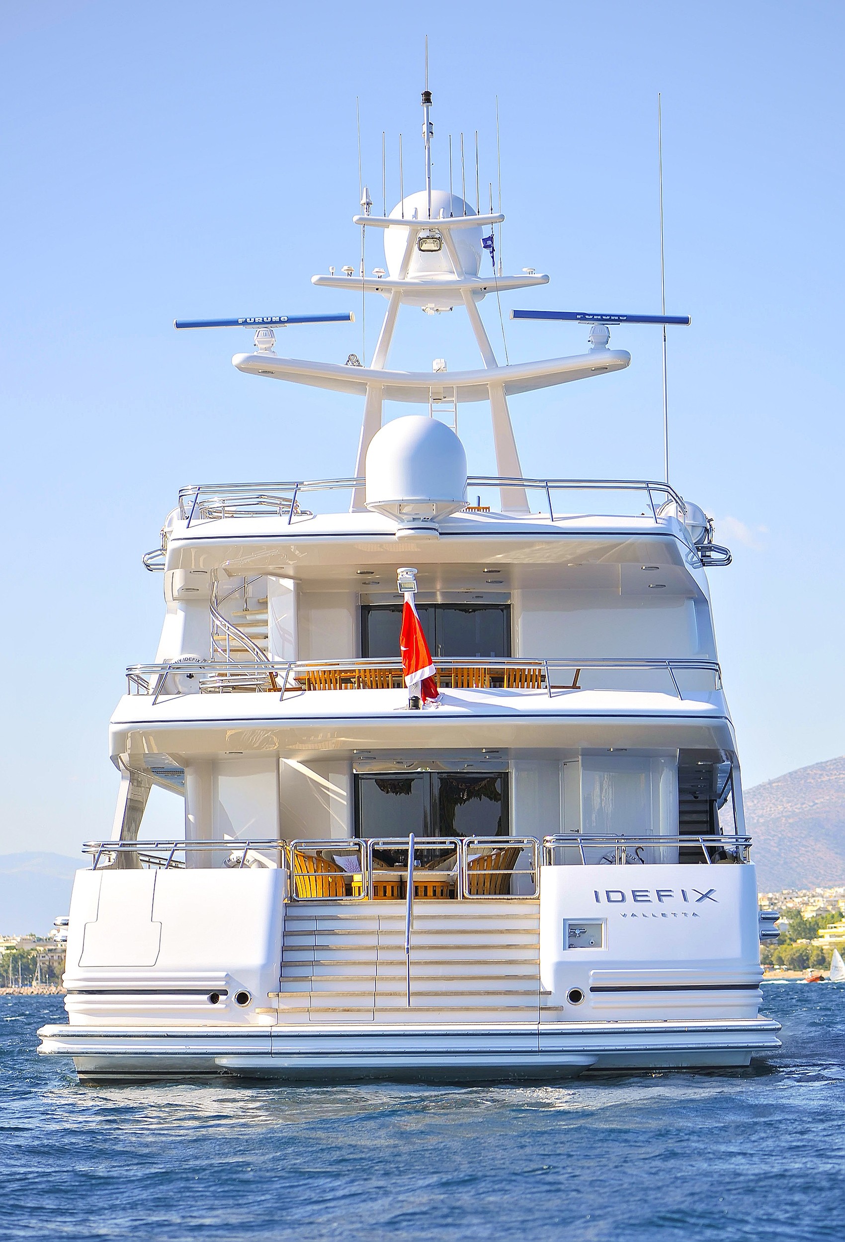 The 42m Yacht IDEFIX