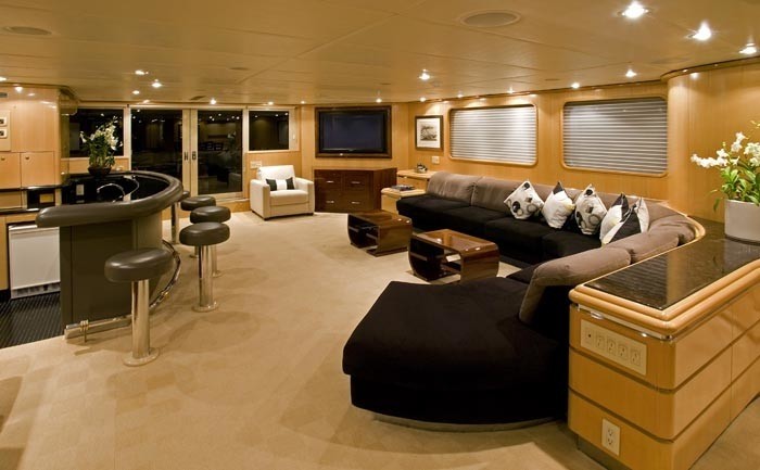 Premier Saloon On Board Yacht MAVERICK II