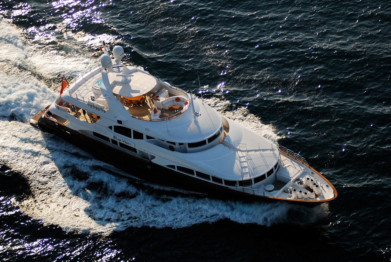 Above: Yacht BLUE VISION's Cruising Image