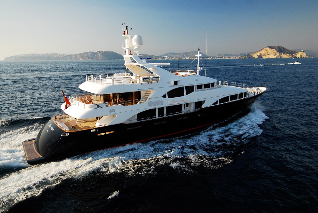 Overview: Yacht BLUE VISION's Cruising Photograph