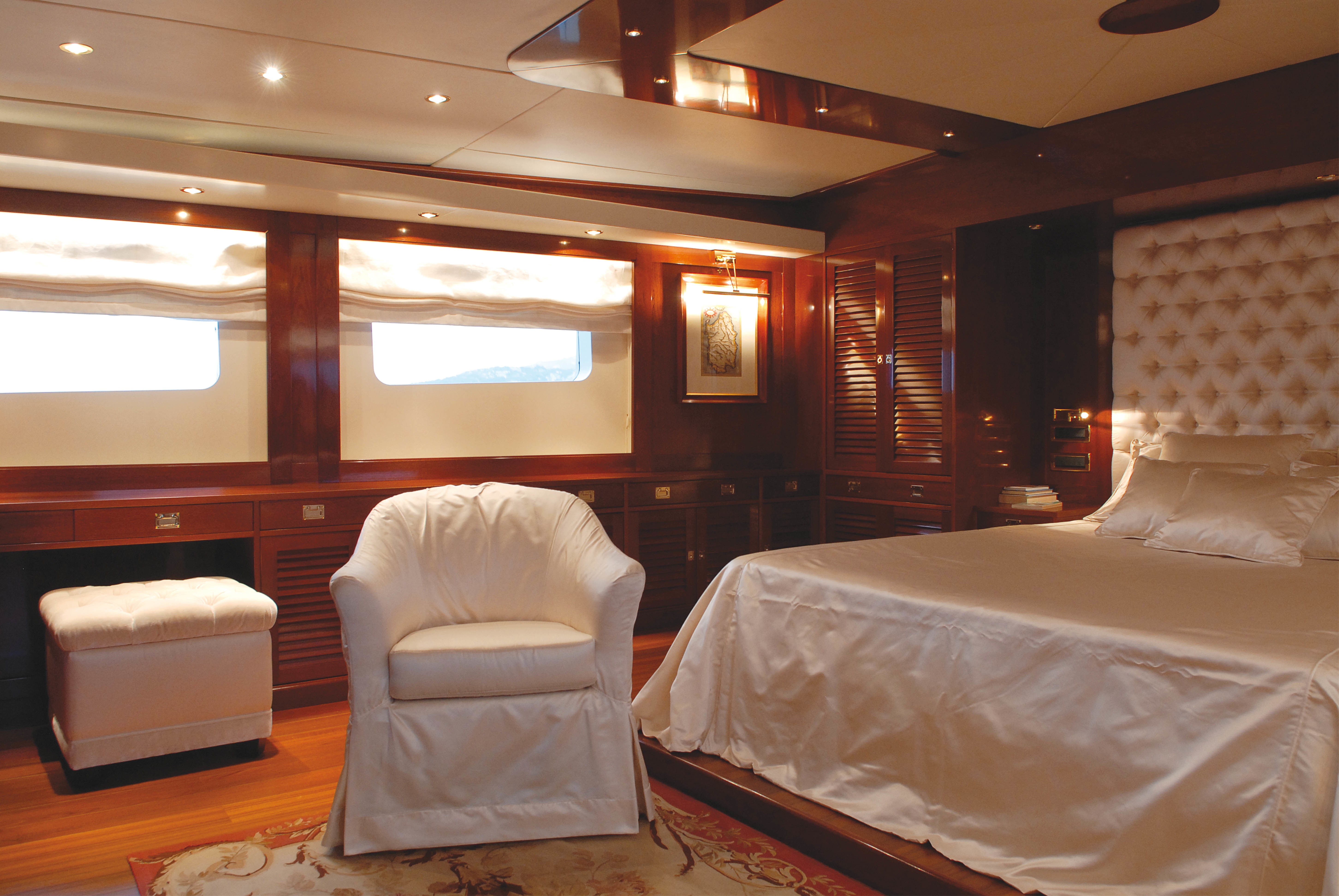 Sitting: Yacht ARIETE PRIMO's Main Master Cabin Pictured