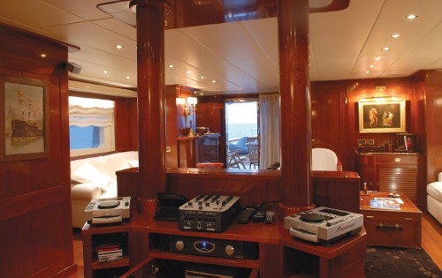Top Deck Saloon Aboard Yacht ARIETE PRIMO