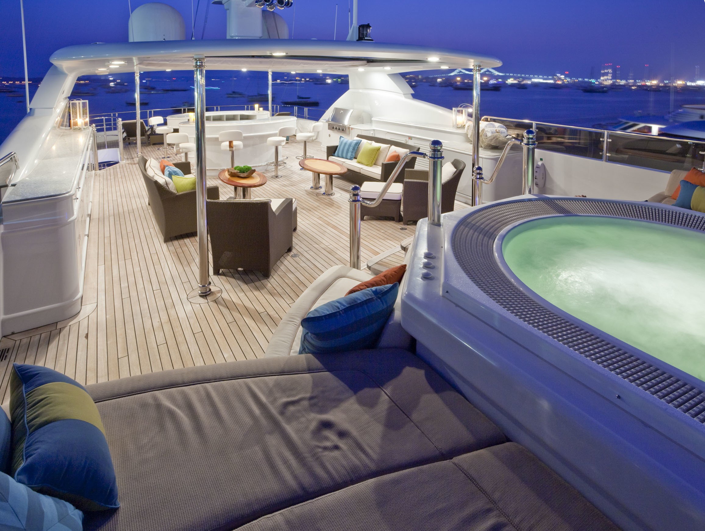 Jacuzzi Pool With Sitting On Yacht COCO VIENTE
