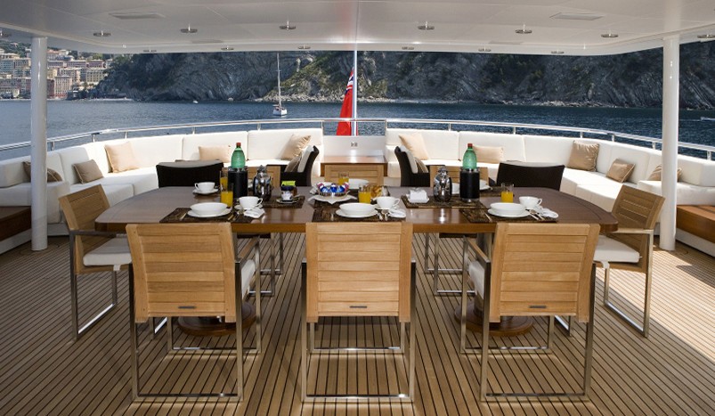 Alfresco dining area on the aft deck
