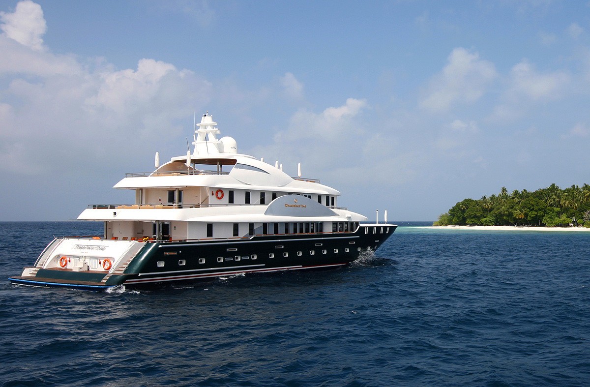 Aft Aspect Aboard Yacht DHAAINKAN'BAA