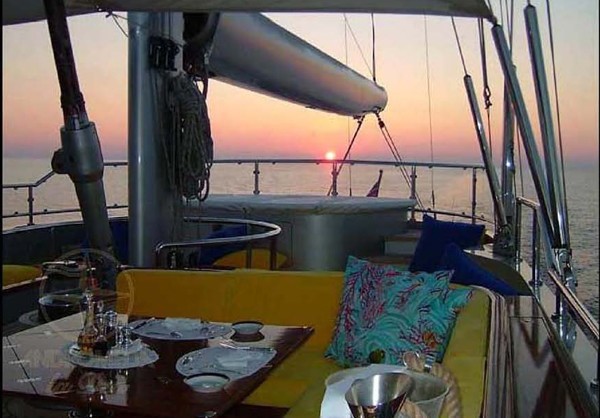 Fly-bridge Eating/dining On Board Yacht ANDROMEDA LA DEA