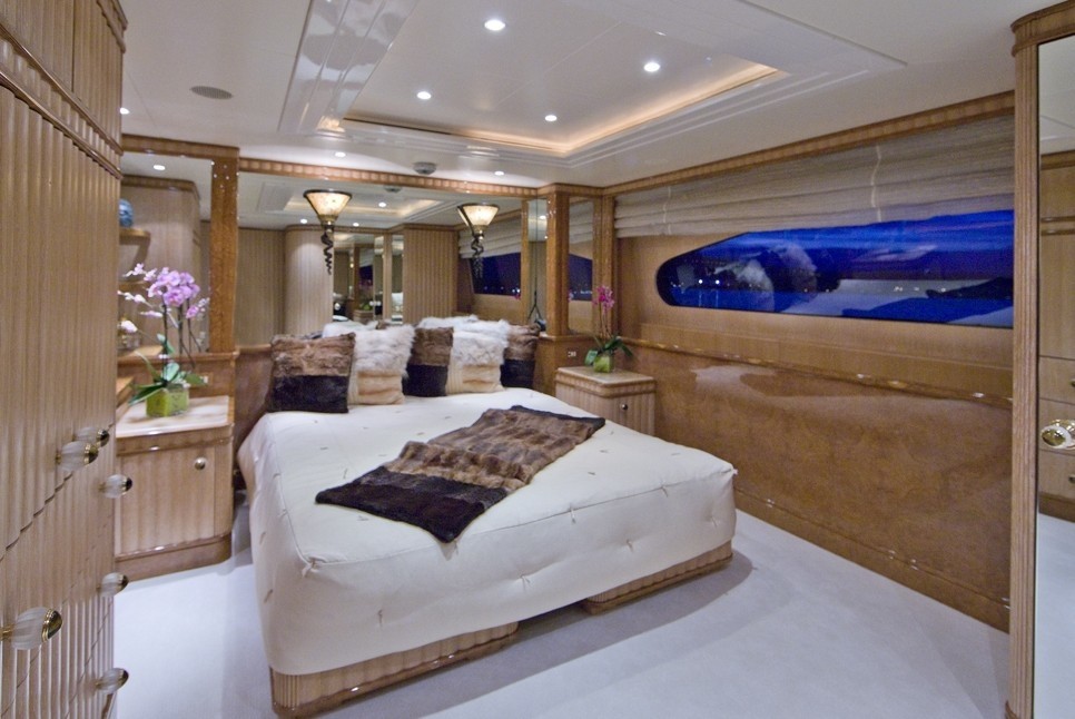 VIP Cabin Aboard Yacht LUMIERE