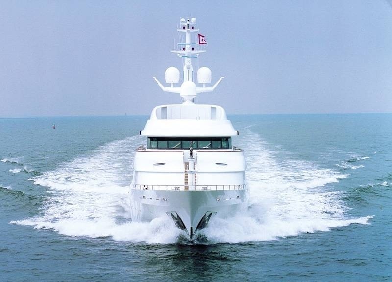 Forward Aspect: Yacht VERA's Cruising Photograph