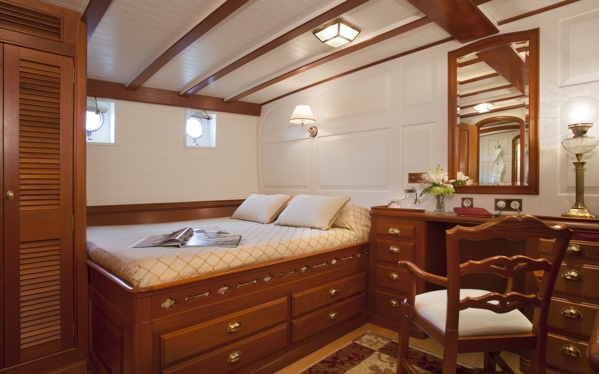 Guest's Cabin On Yacht ELENA