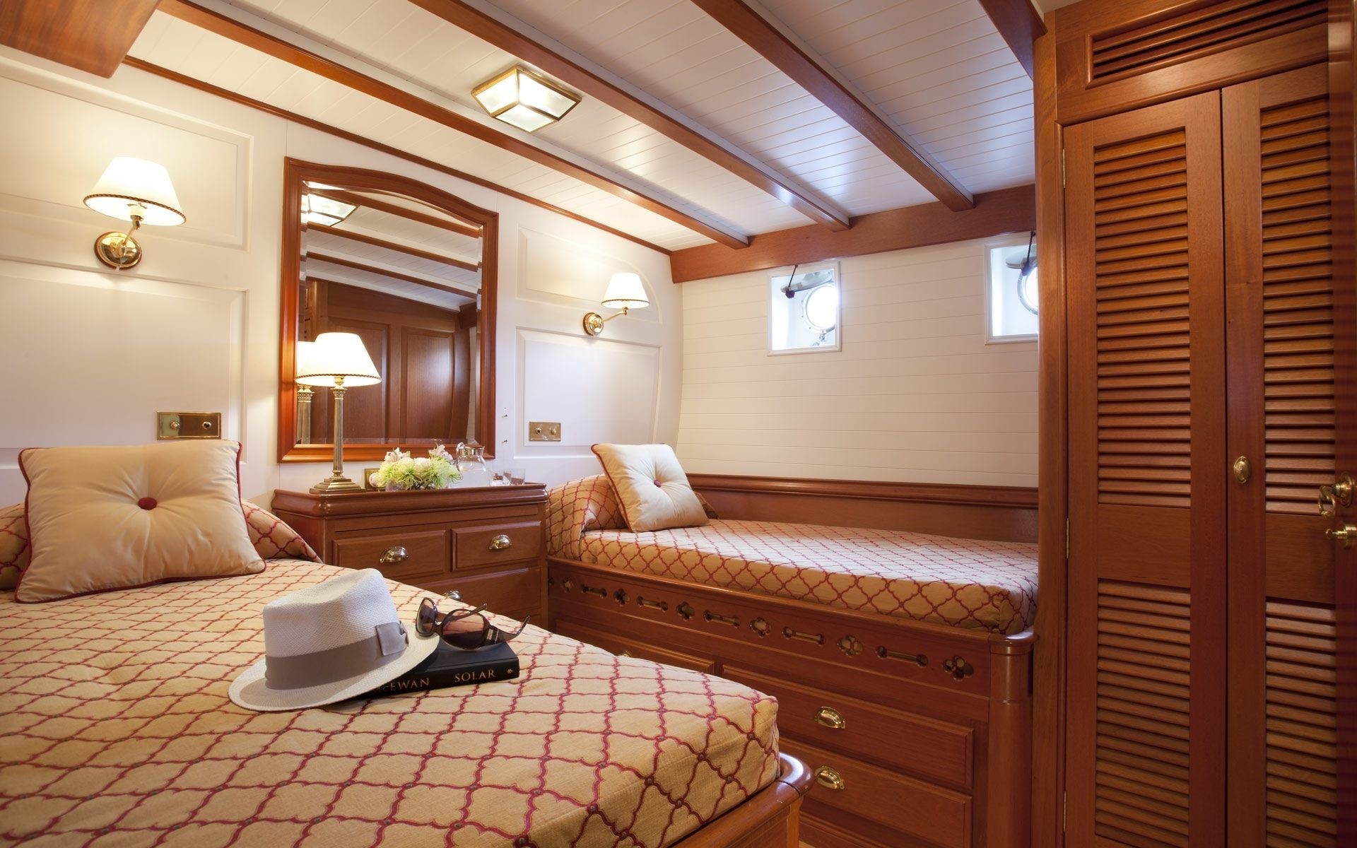 Twin Bed Cabin Aboard Yacht ELENA