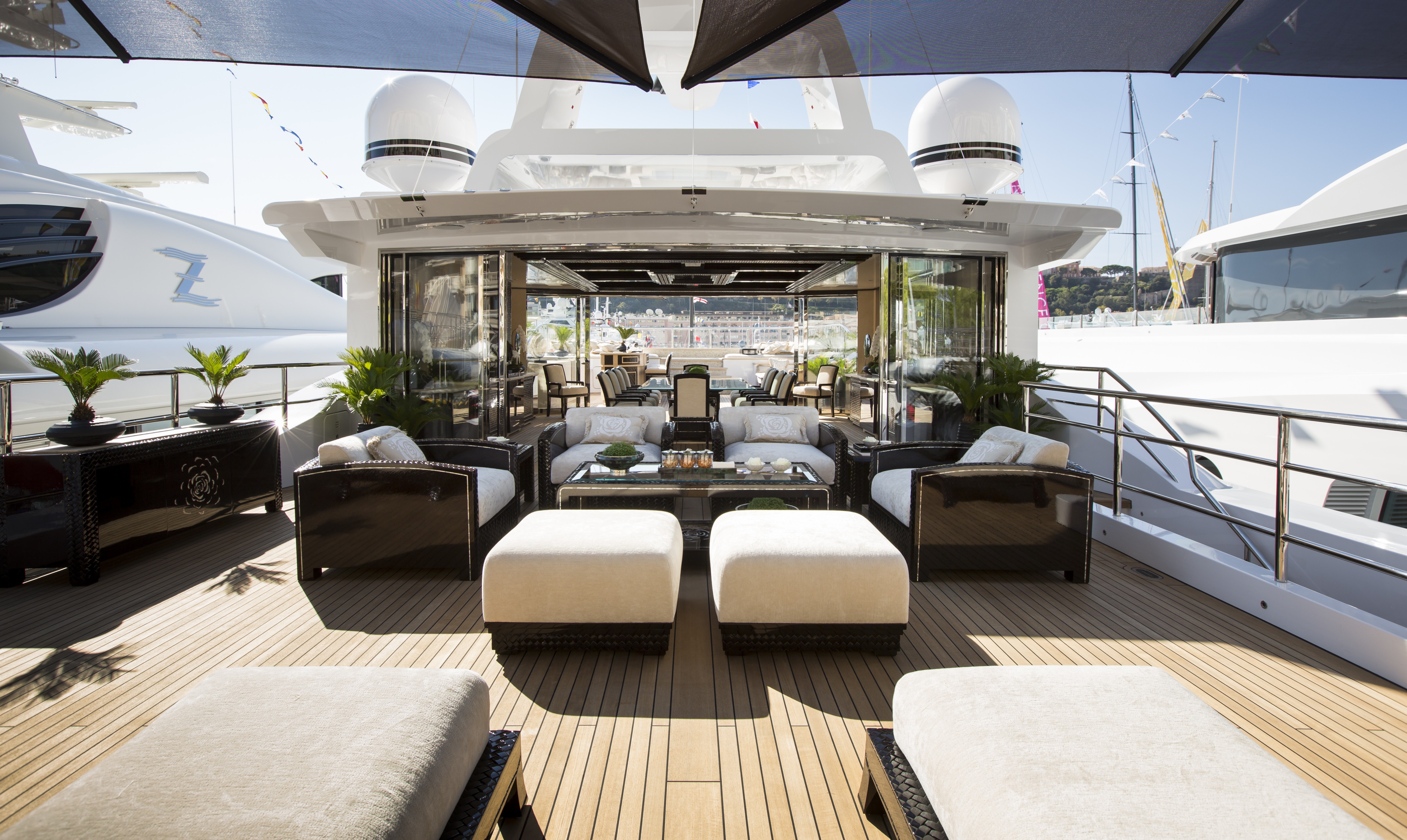 sun deck seating