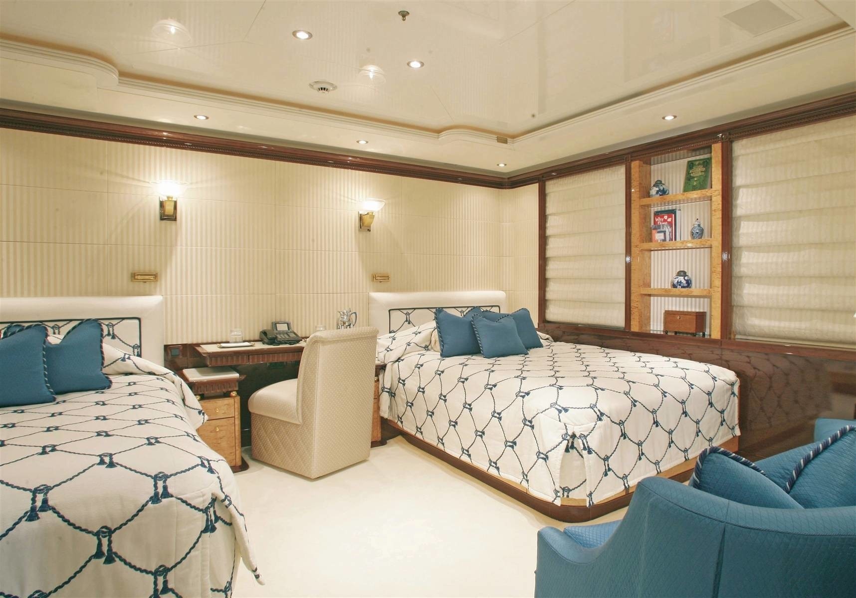 Twin Bed Cabin On Board Yacht LUCKY LADY