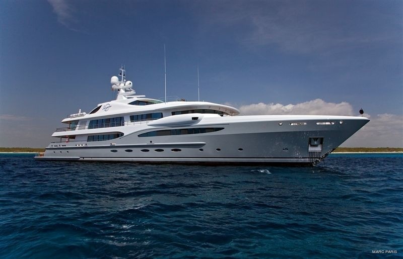 Premier Overview Aboard Yacht INFINITE SHADES