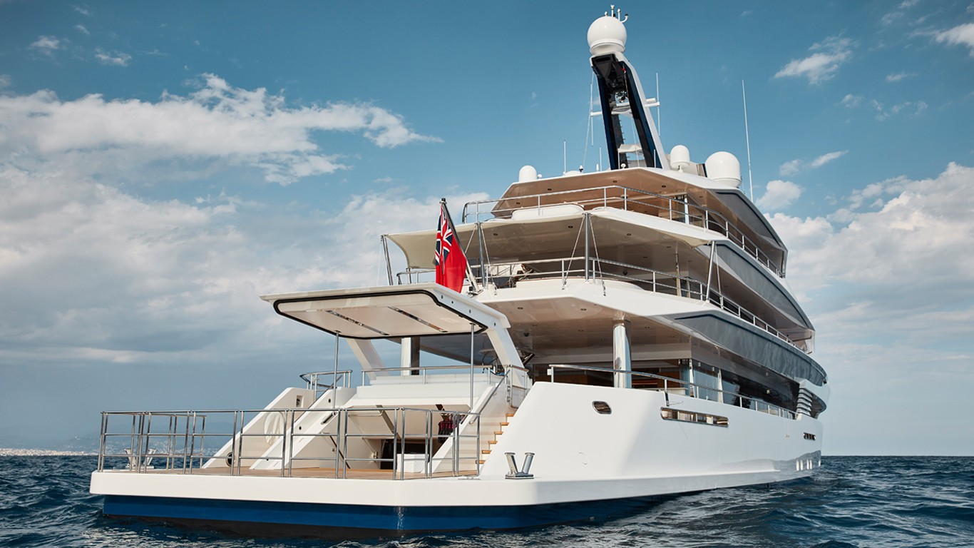 aft view of the Feadship 70m