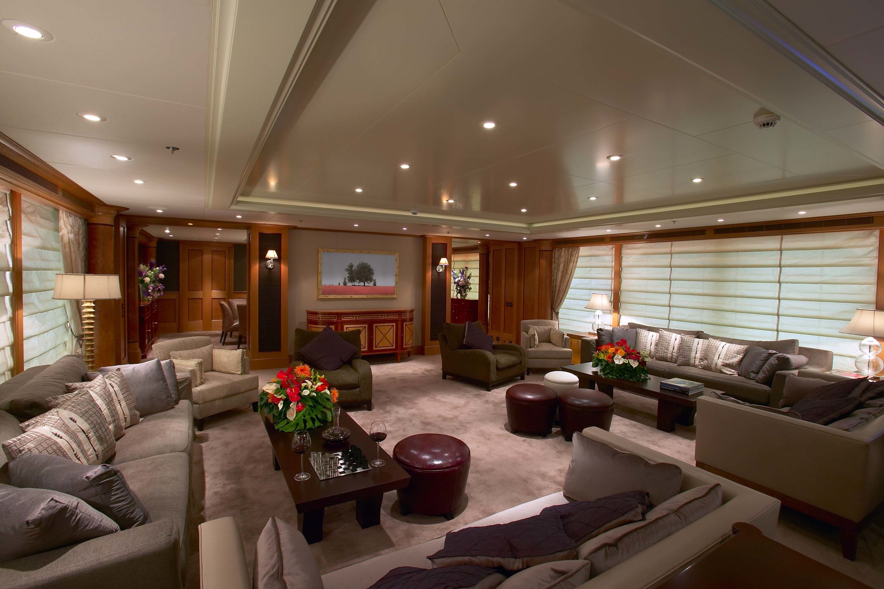 Sitting: Yacht UTOPIA's Premier Saloon Captured