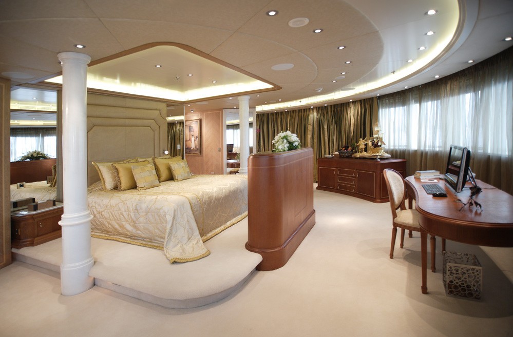 Main Master Suite Aboard Yacht MOONLIGHT II
