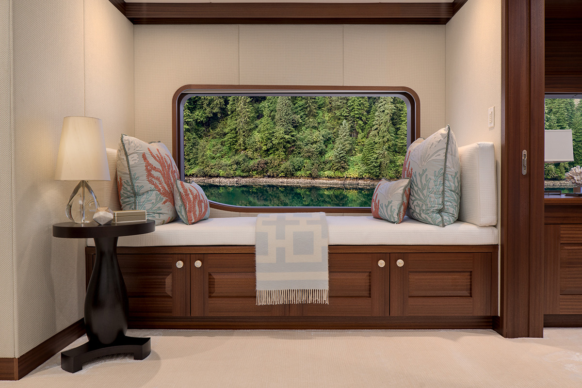 Motor Yacht ENDLESS SUMMER - Master Suite Seating