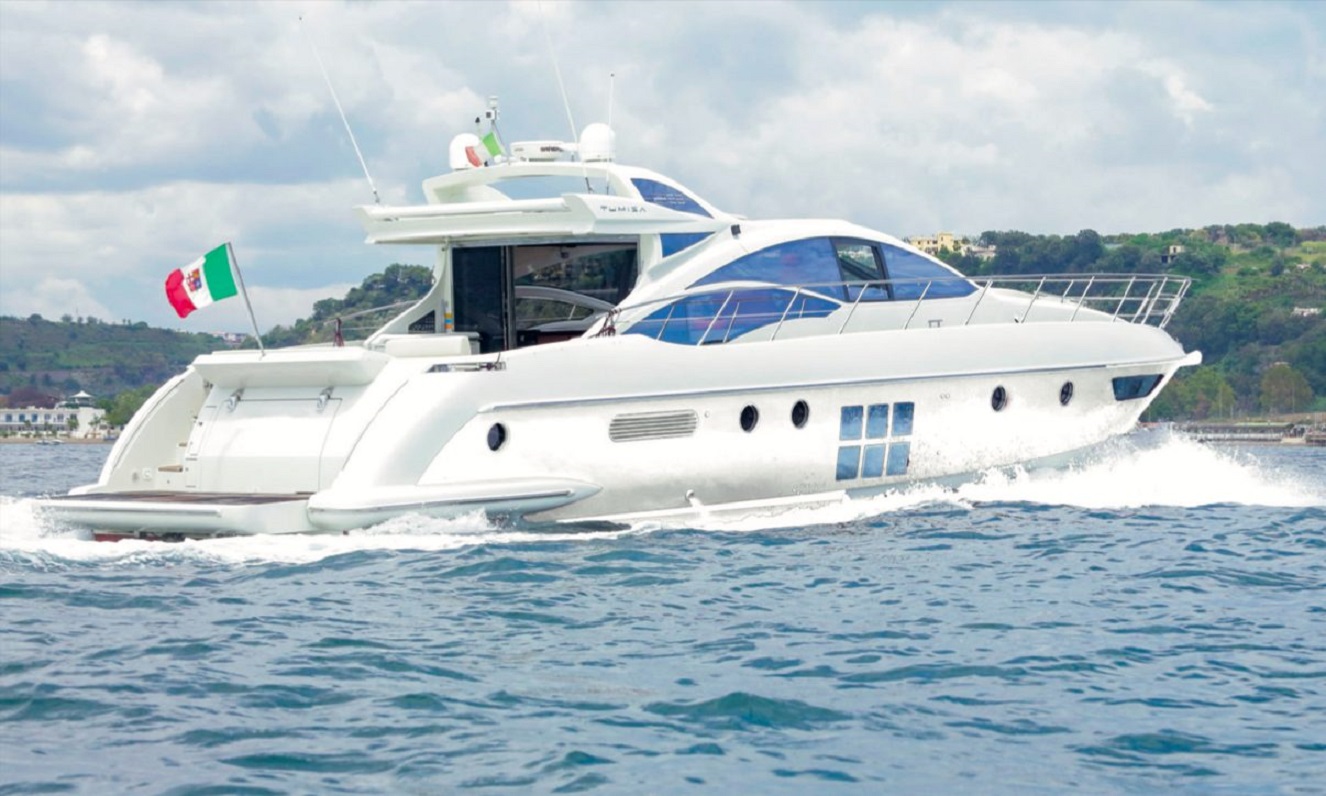 Luxury yacht WHTE GIADA