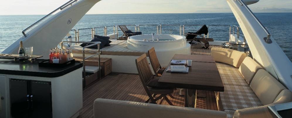 Sundeck With Jacuzzi