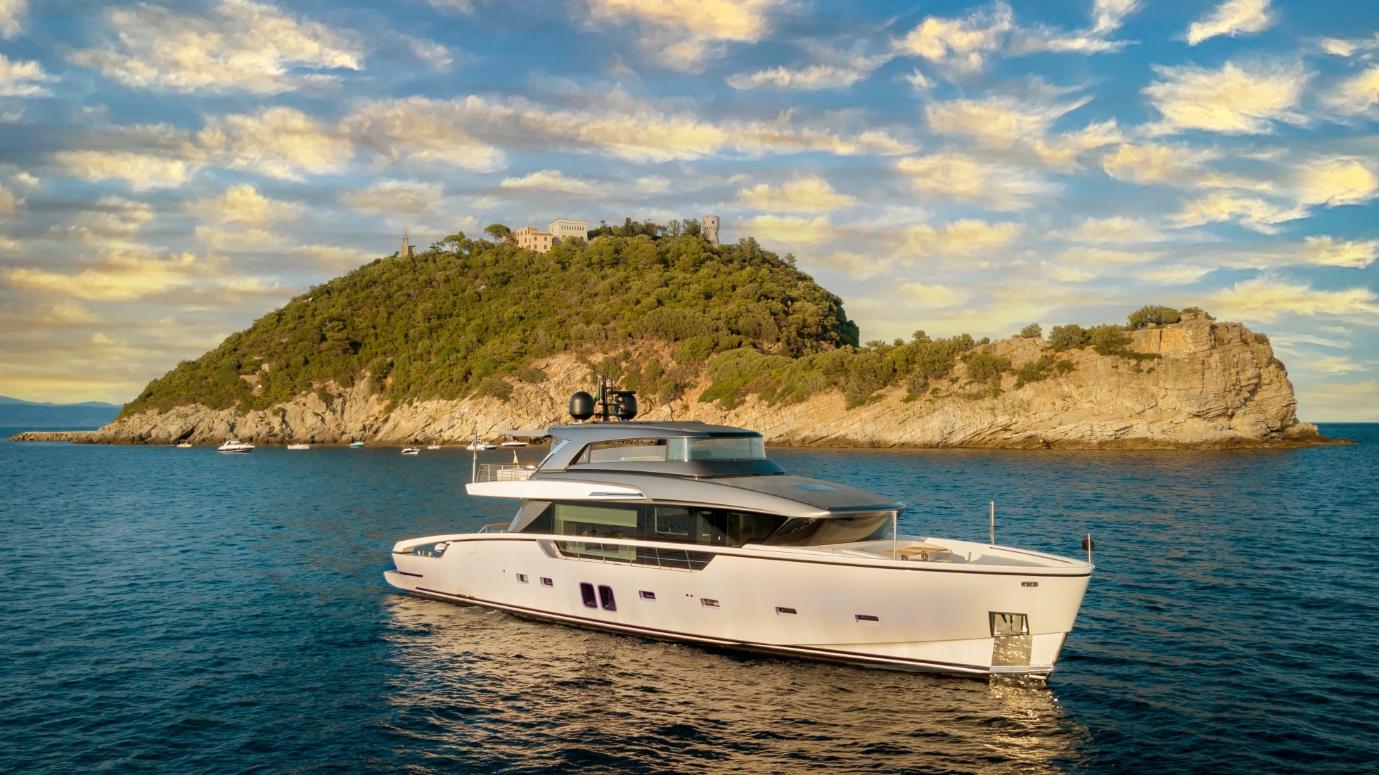 Luxury yacht K1