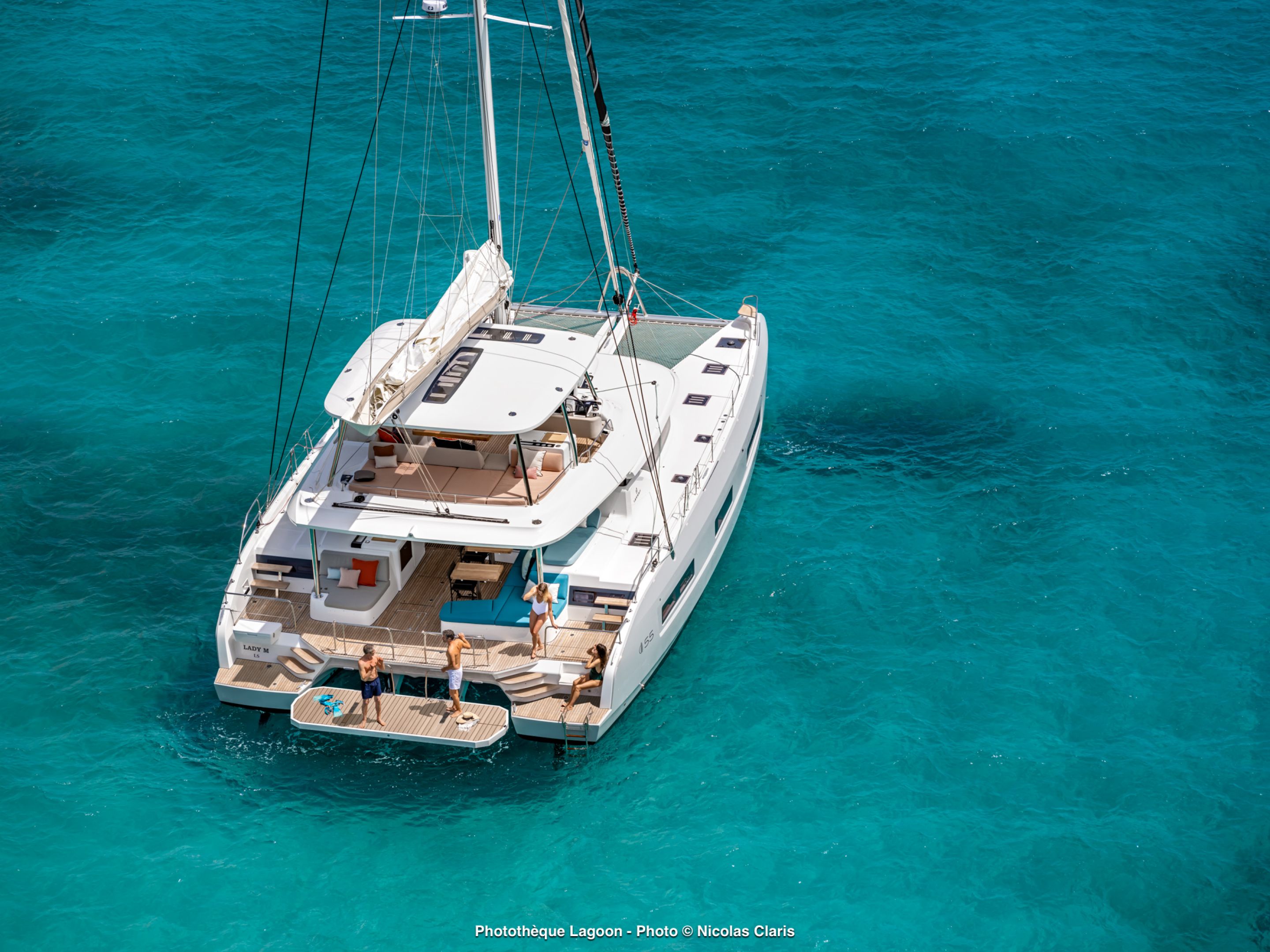 Luxury yacht HYDRUS