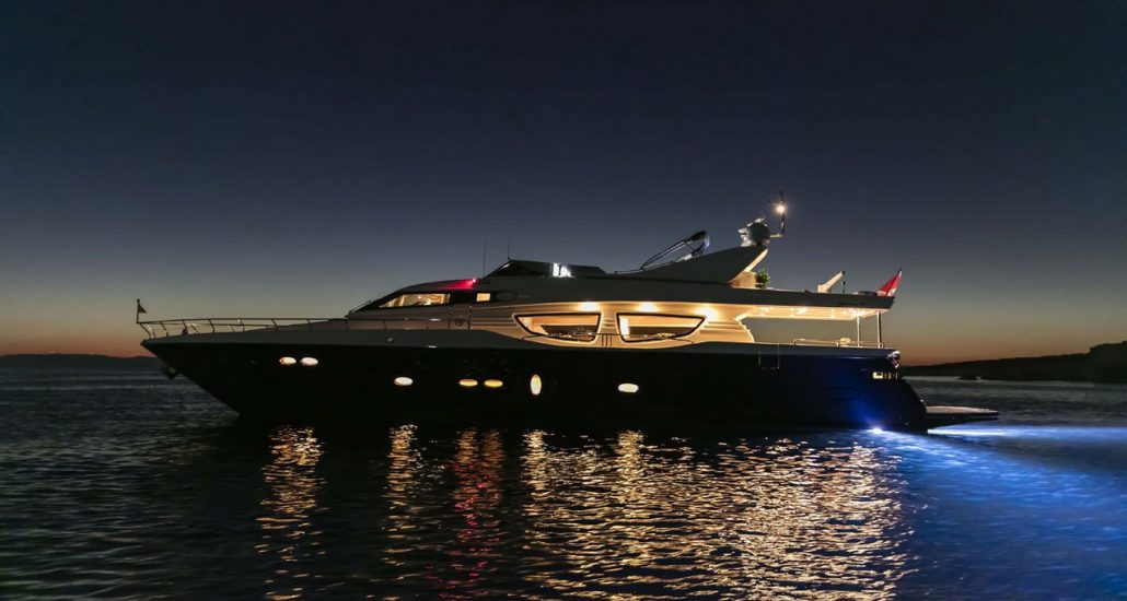 Luxury yacht MYTHOS G