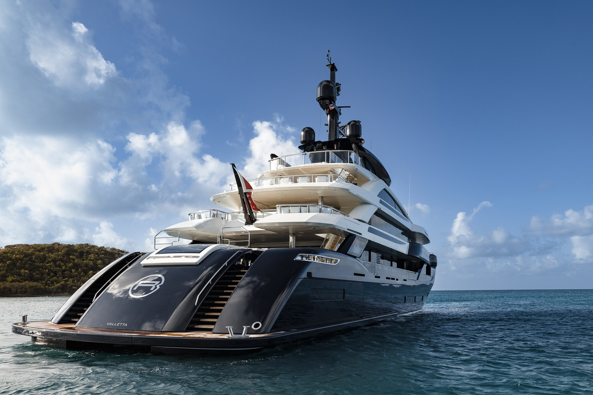 Luxury yacht RESILIENCE