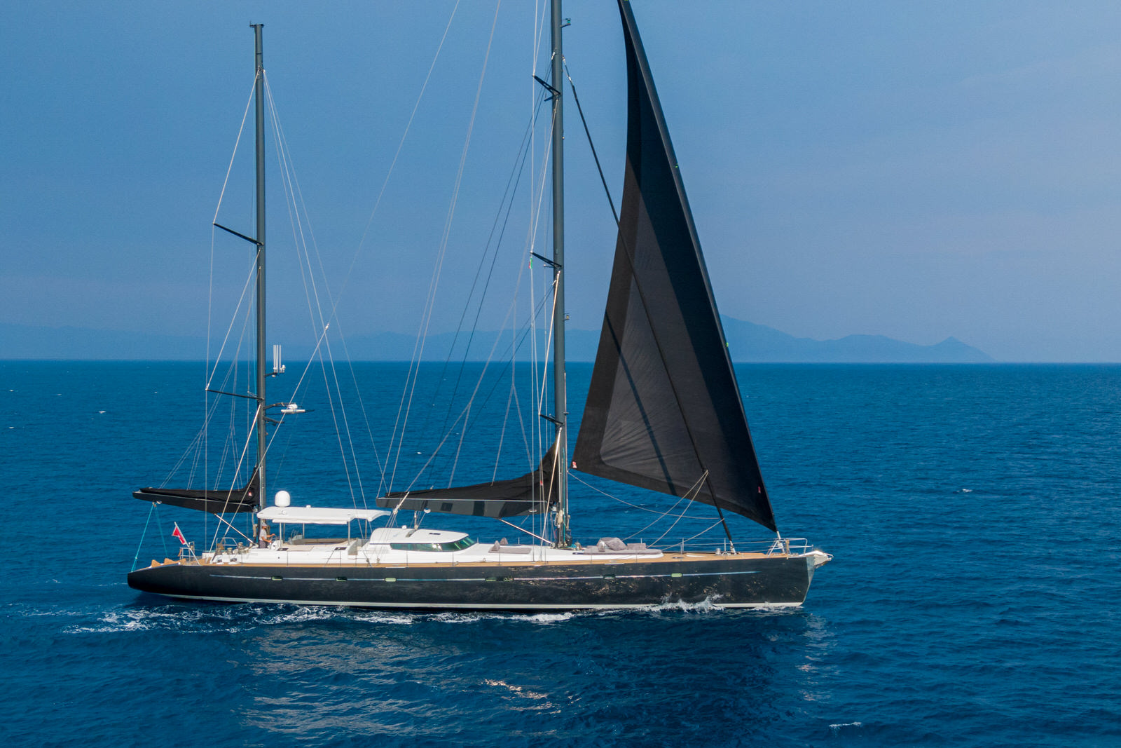 Sailing yacht ASHLEYROSE 110