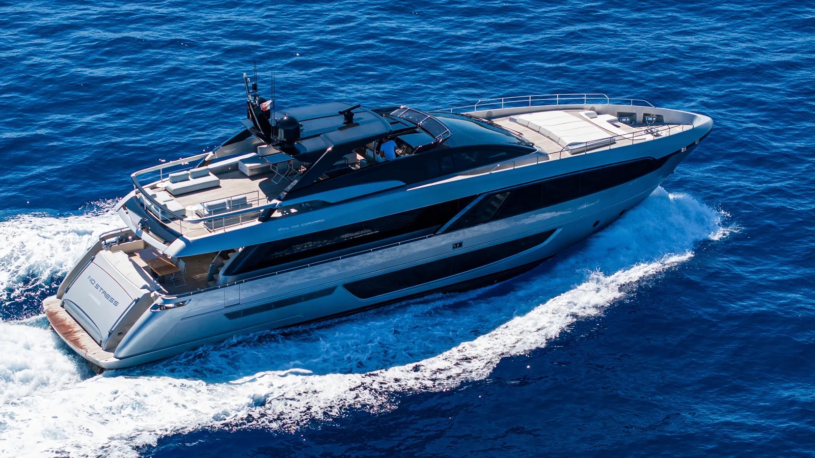 Luxury Yacht 888