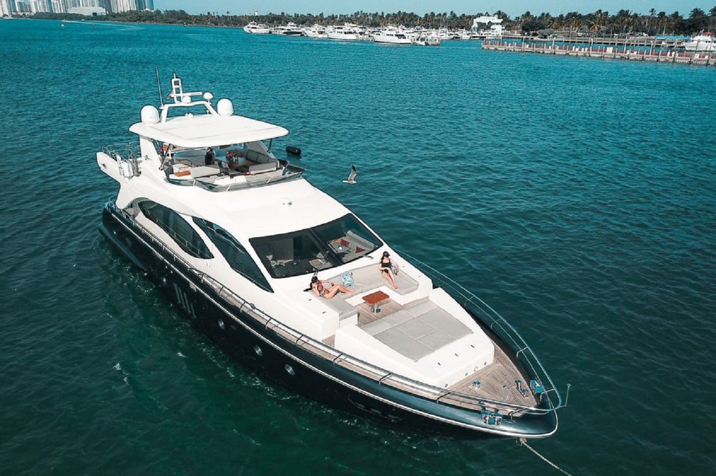 Luxury Yacht SKY
