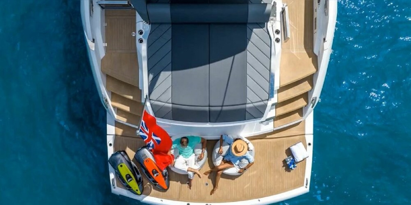 Luxury Yacht AQUA