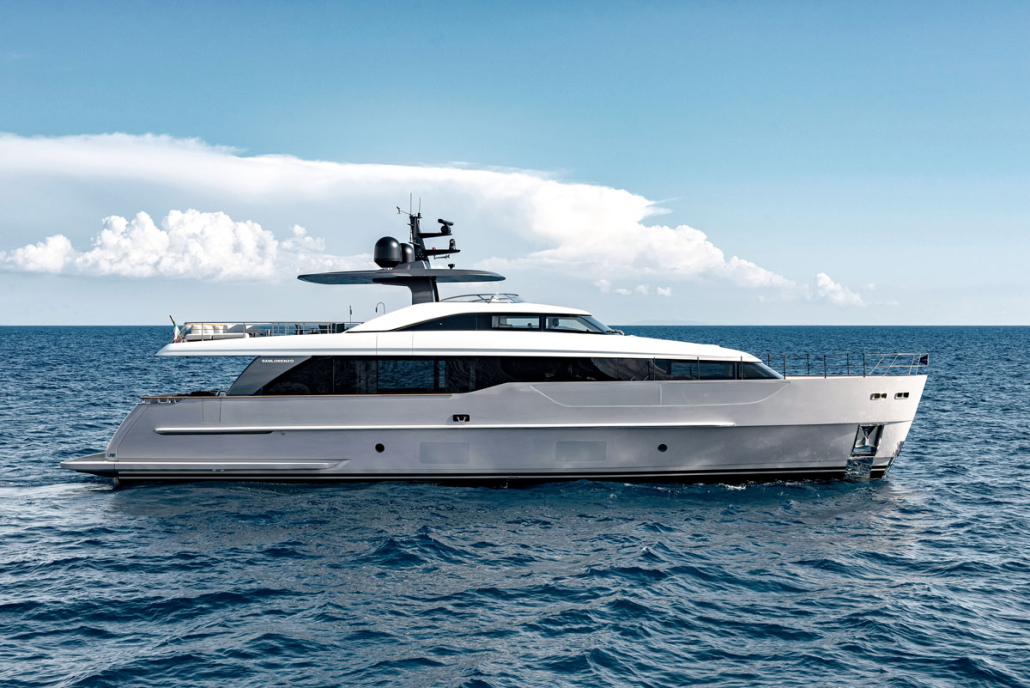 Luxury Yacht EM3