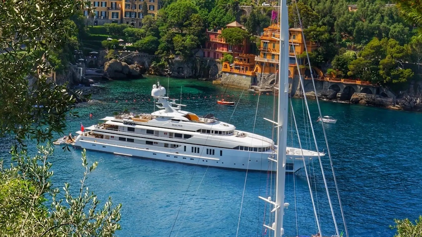Luxury Yacht SEALION