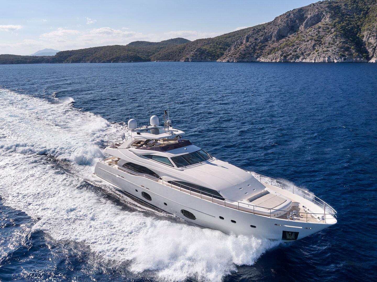 Luxury Yacht SEVEN S