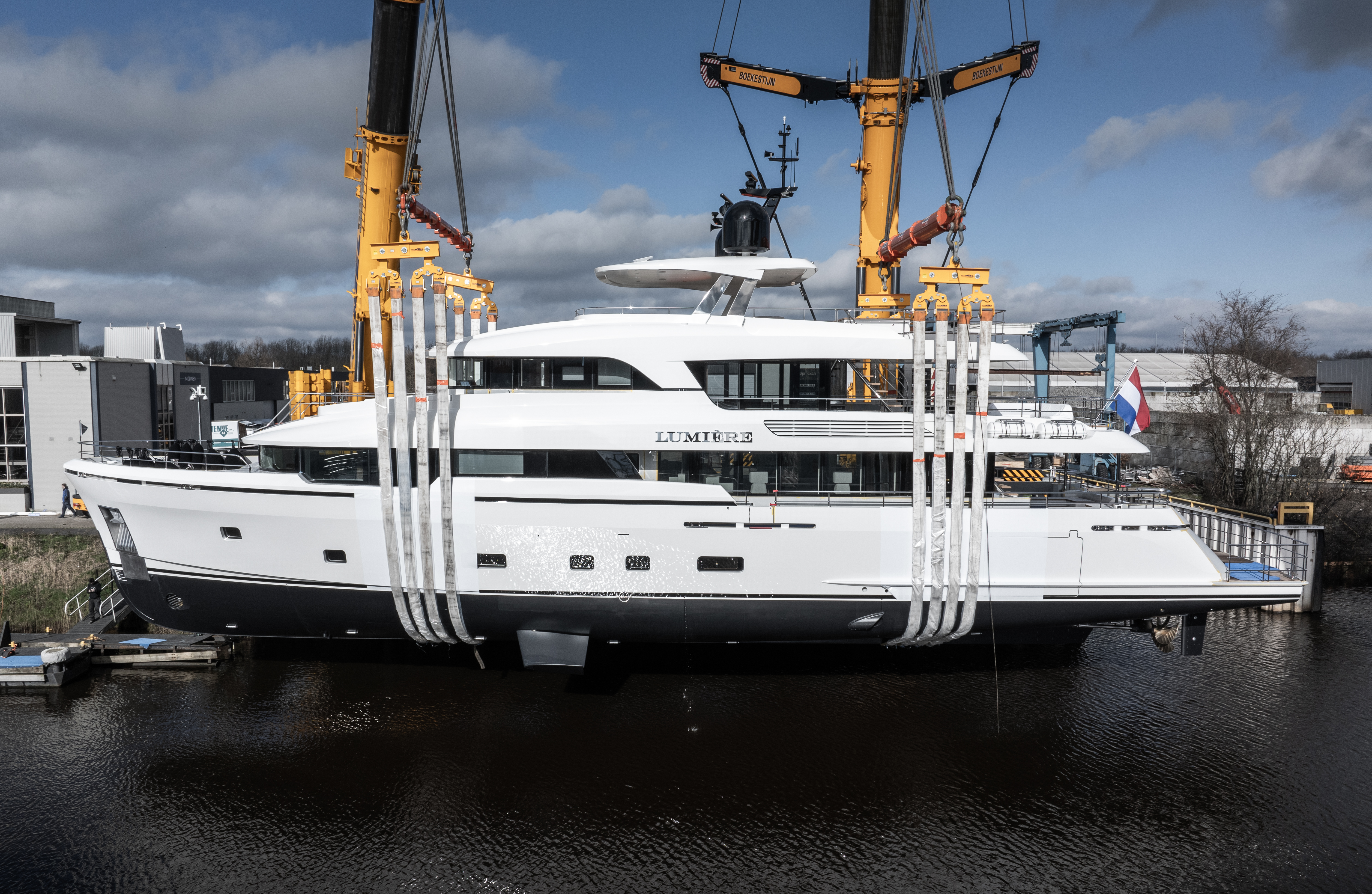 Motor Yacht LUMIERE - Launched