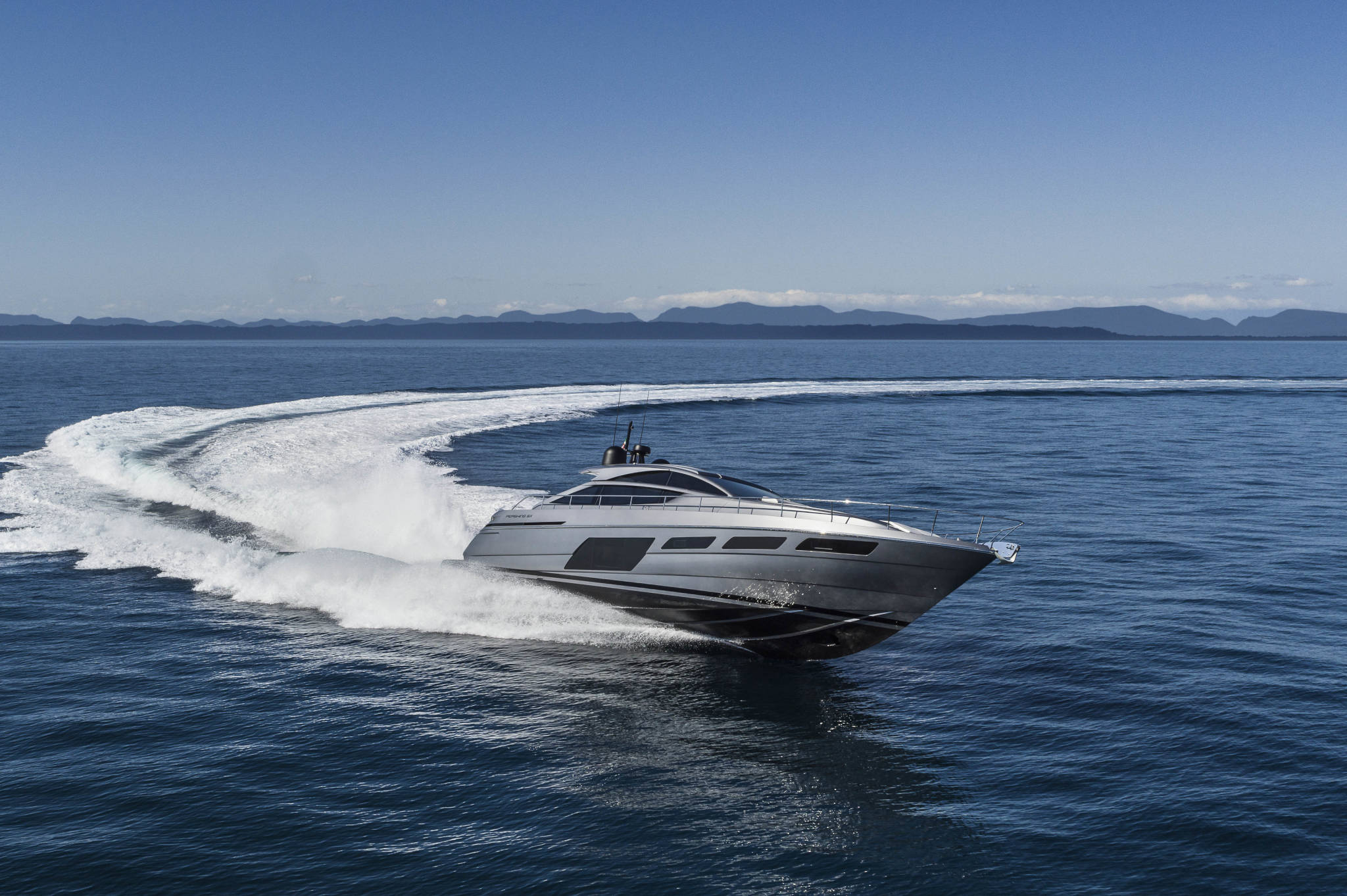 Luxury Yacht SAINTS