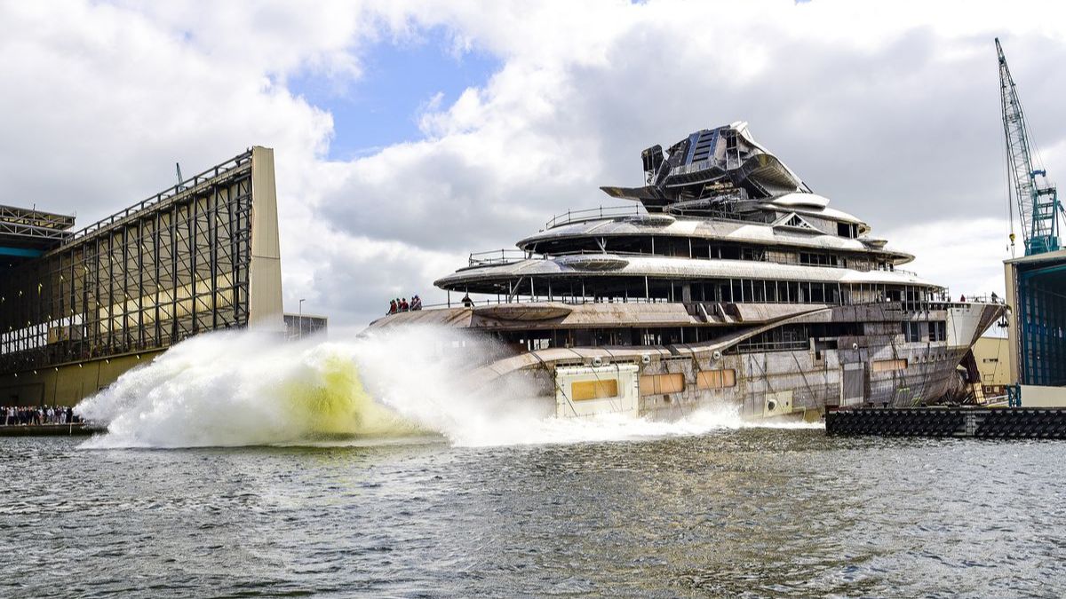 122m Project JAG Yacht By Lurssen Hits Water