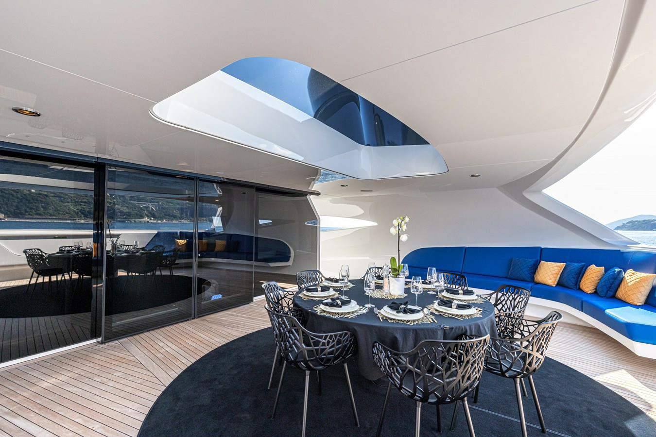 Upper deck aft - private master terrace