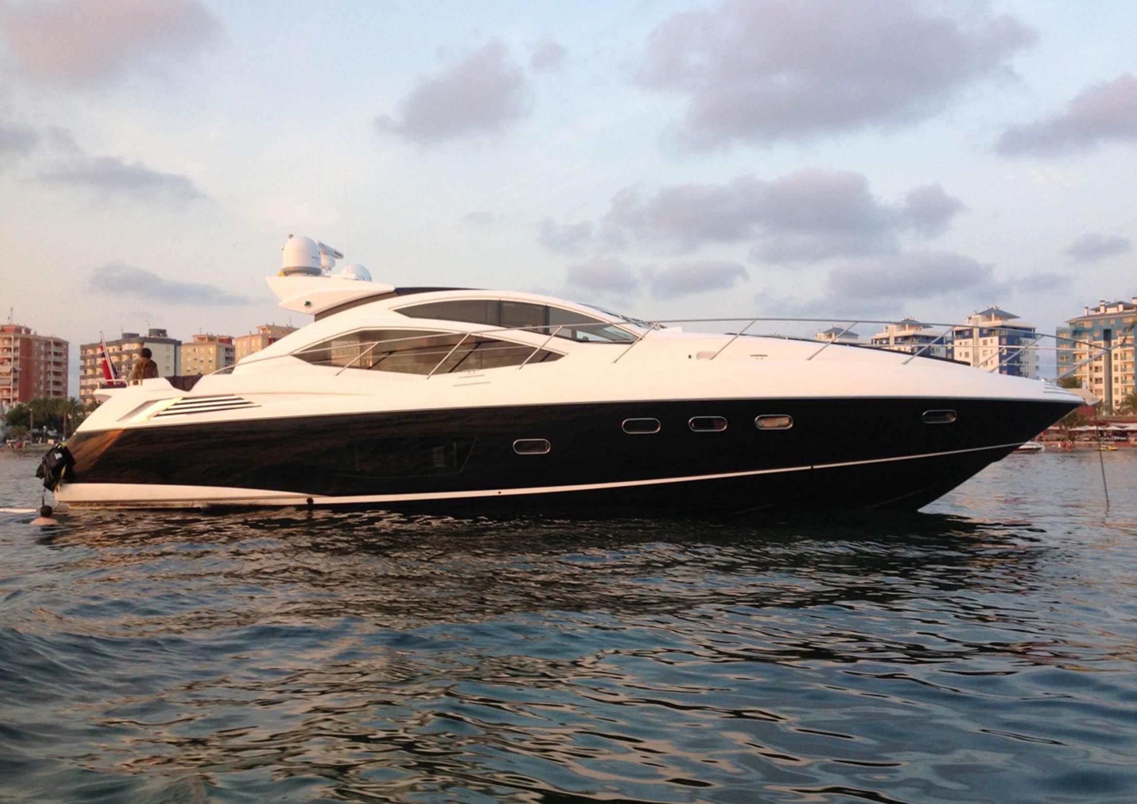 ALMA Yacht Charter Details, Sunseeker CHARTERWORLD Luxury Superyachts
