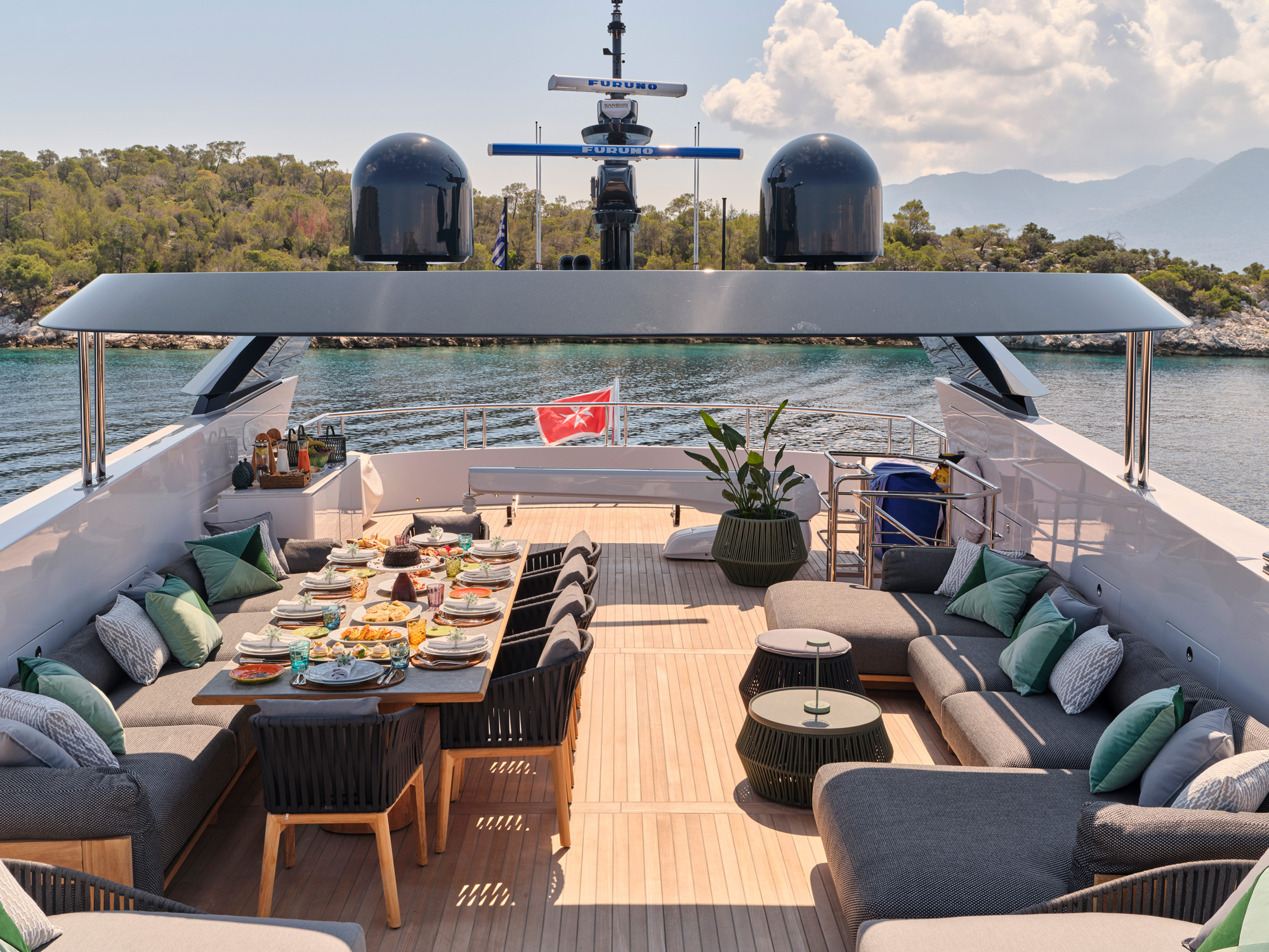 Sun Deck Lounge And Dining View Aft