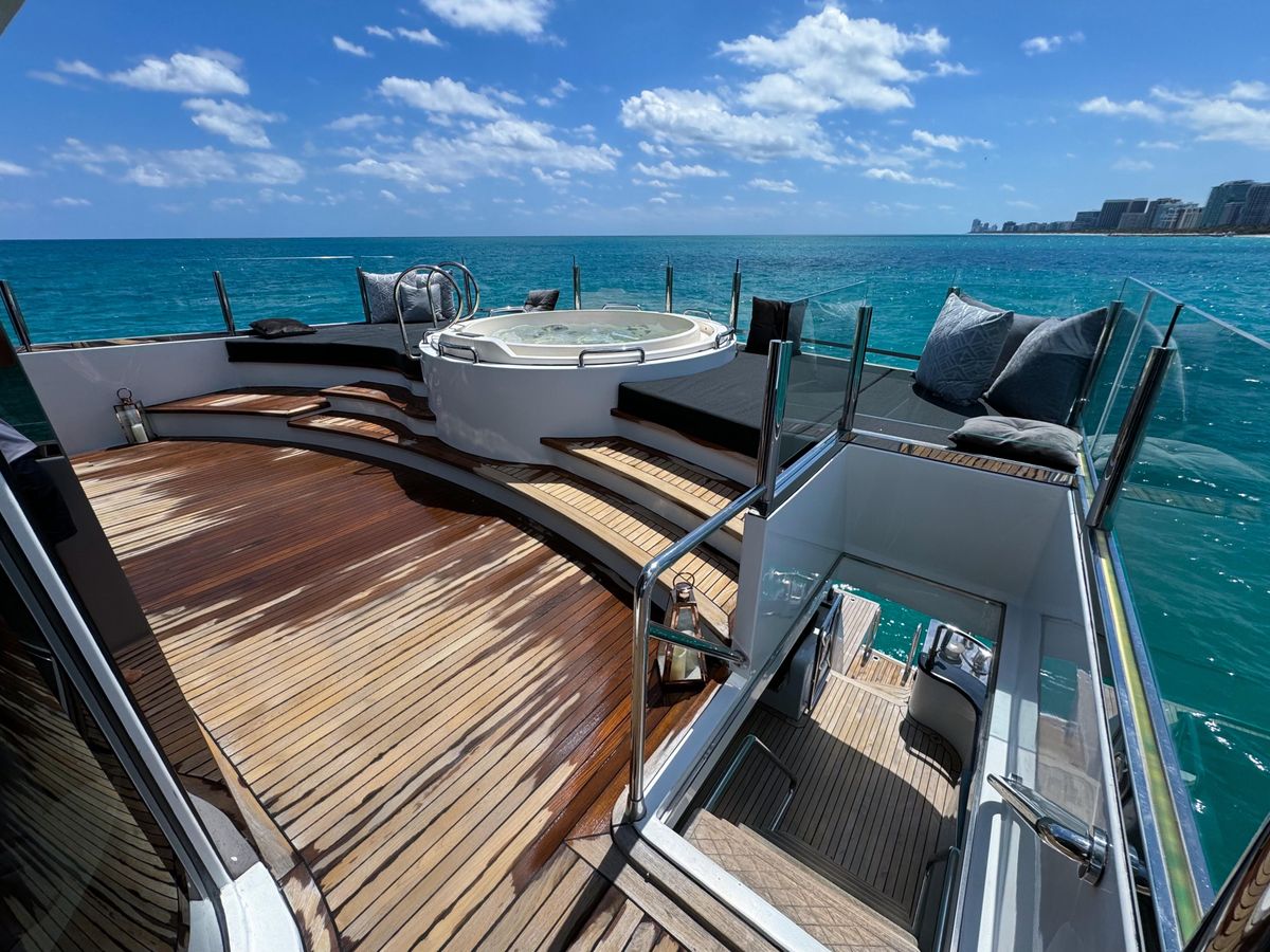 Aft Deck With Jacuzzi