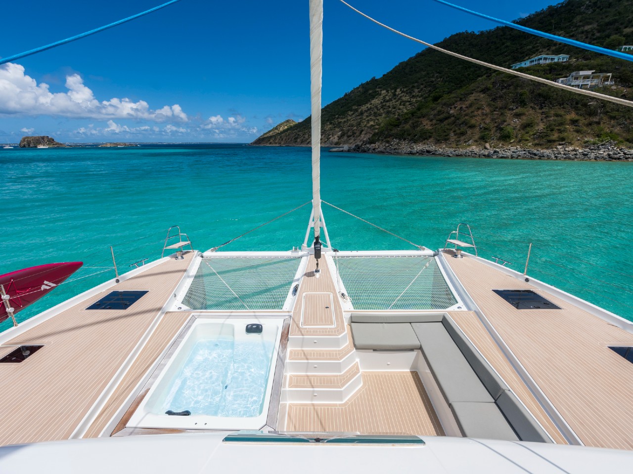 Foredeck Jacuzzi