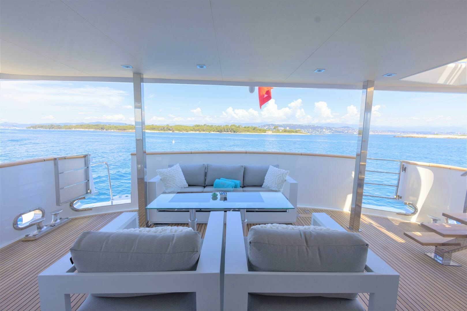 Main Deck Aft Lounge View To Stern
