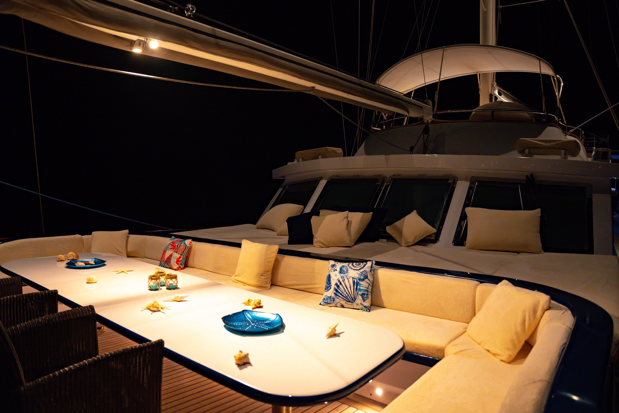 Foredeck Dining