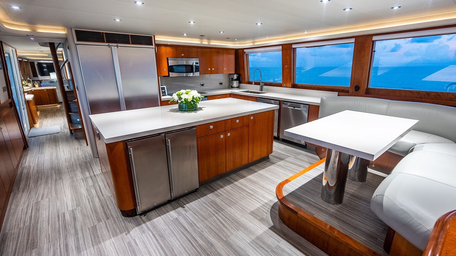 Dine in galley
